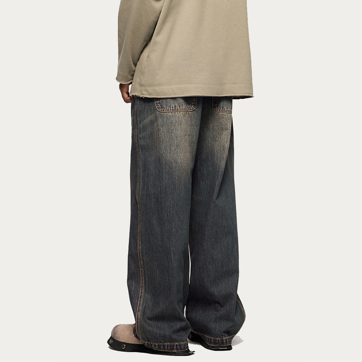 “RUSTED” JEANS